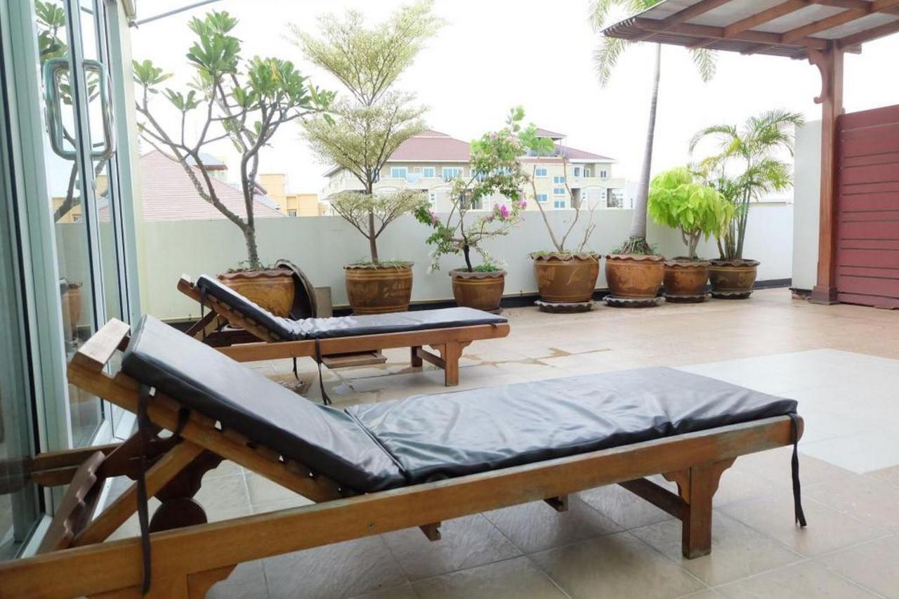 Oyo 1097 Thep Apartment Pattaya Exterior photo